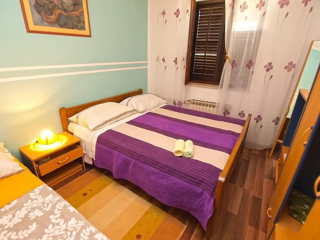Apartments Ivanka 378 Rovigno