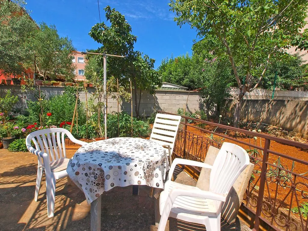 Apartments Ivanka 378 Rovigno