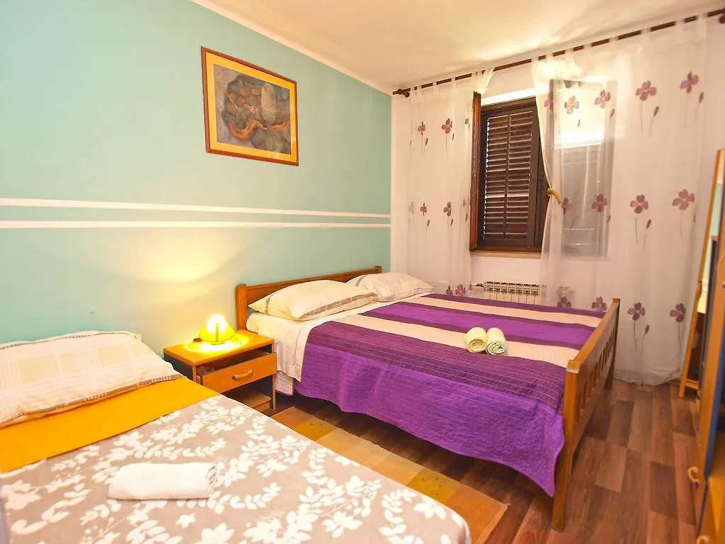 Apartments Ivanka 378 Rovigno