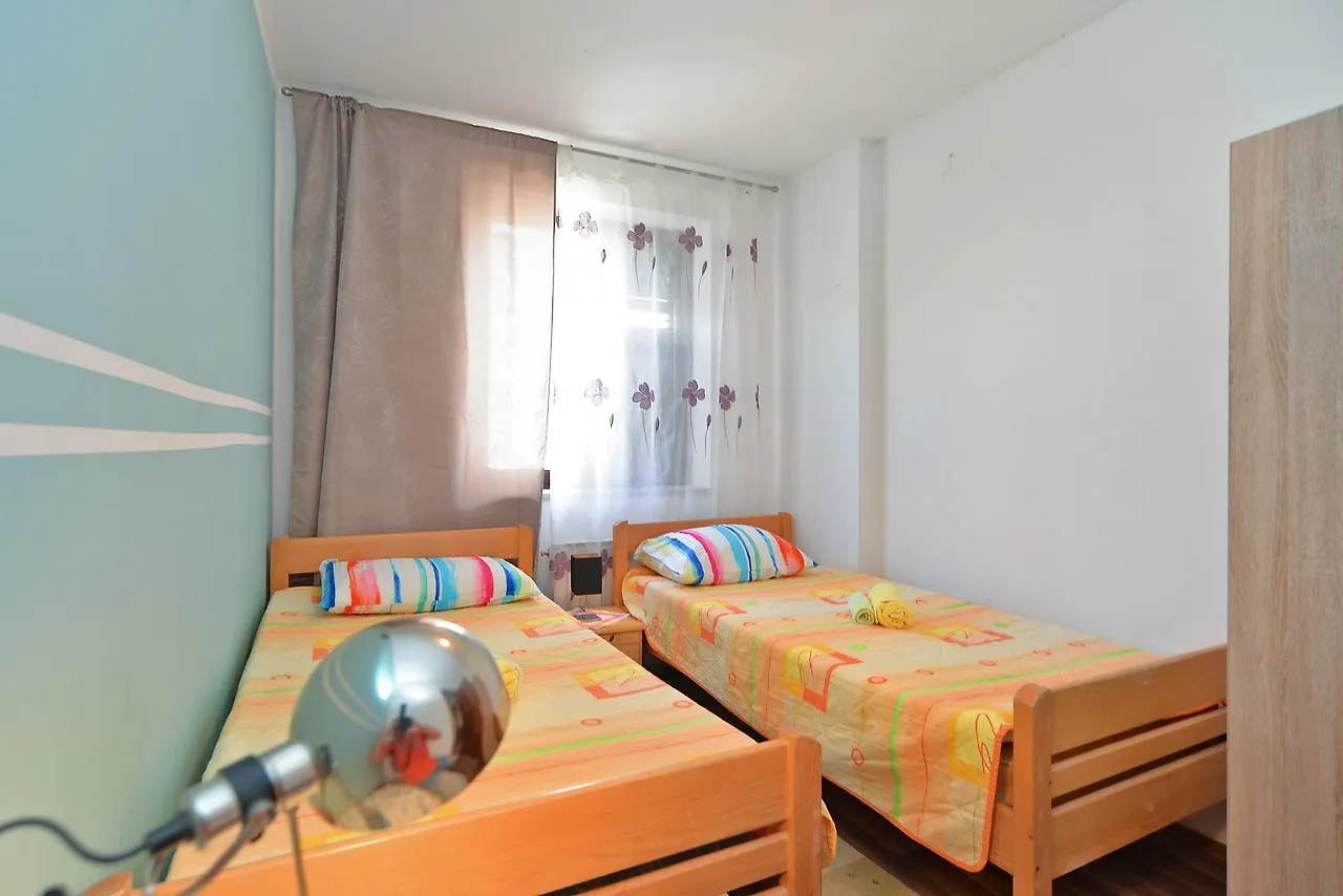 Apartments Ivanka 378 Rovigno