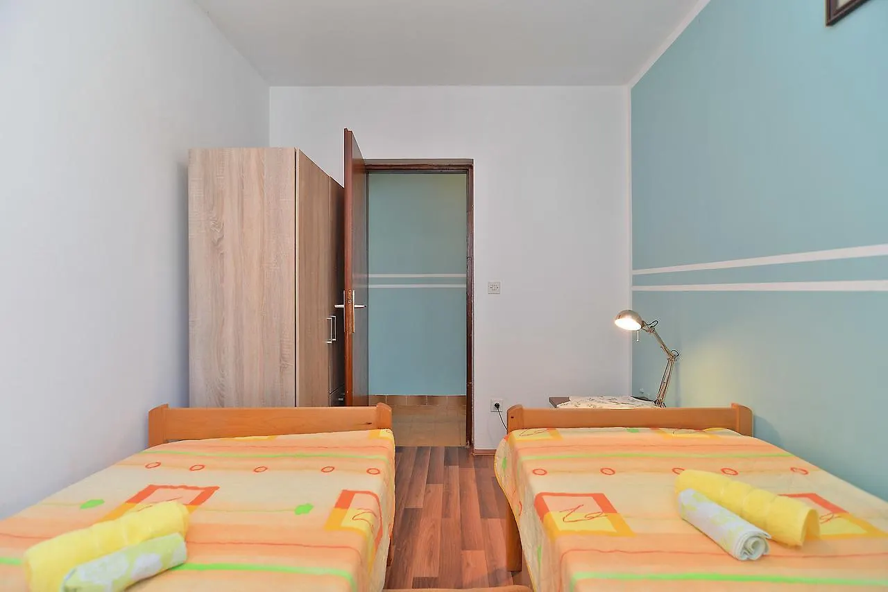 Apartments Ivanka 378 Rovigno