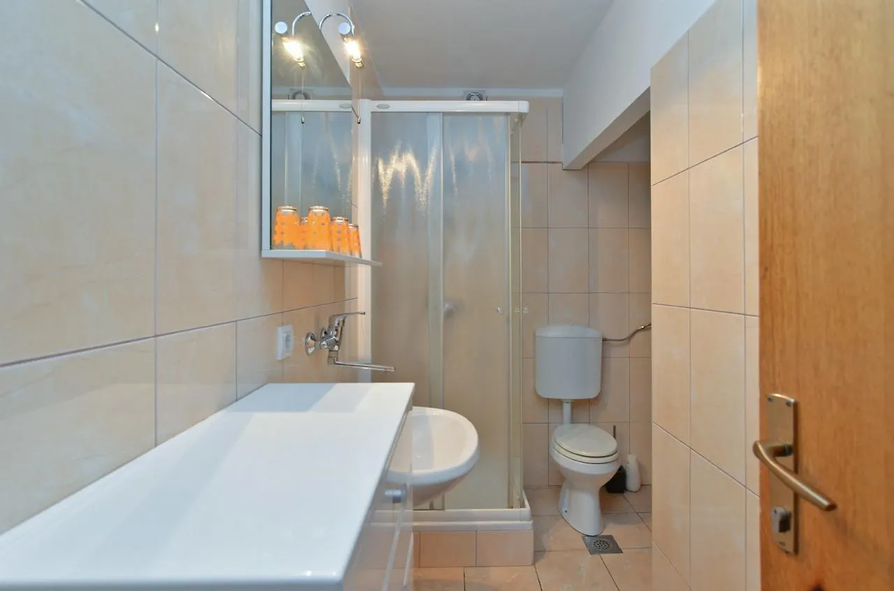 Apartments Ivanka 378 Rovigno